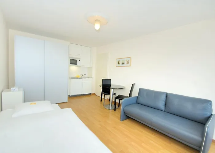 Lovely In The Center - Crown 44 Apartament Zurych